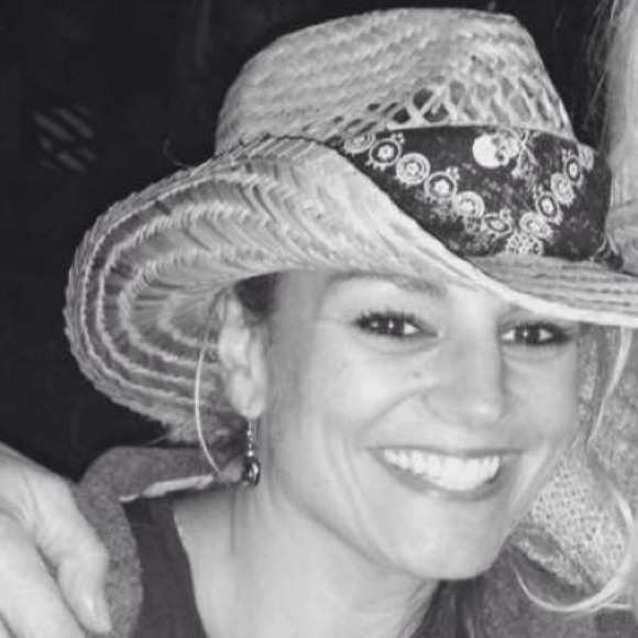 Meet your Posher, Jennifer - Picture 1 of 1